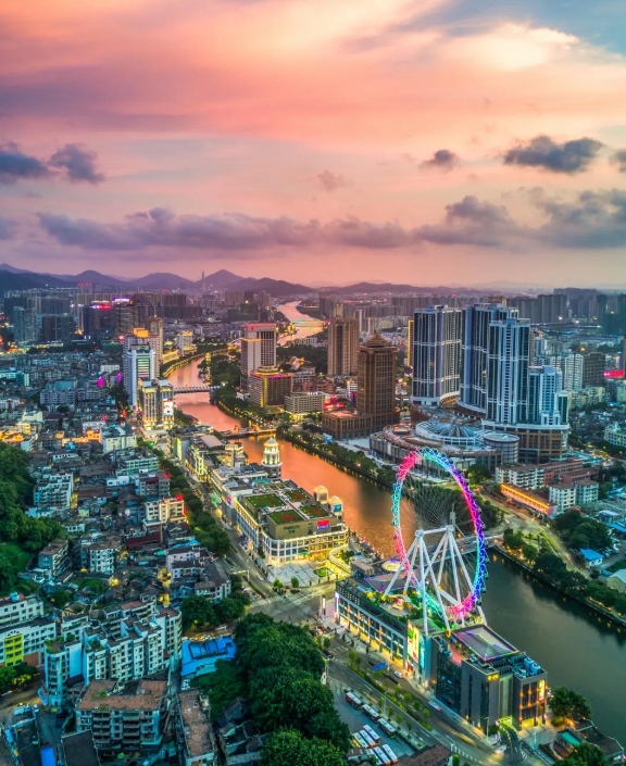 广东,改革开放先锋与现代建设的典范之路